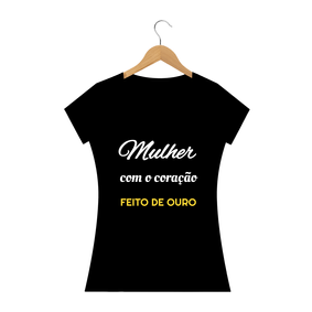 Mulher coração de ouro