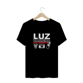 Nome do produto  Camiseta Quality - LUZ, CAMERA