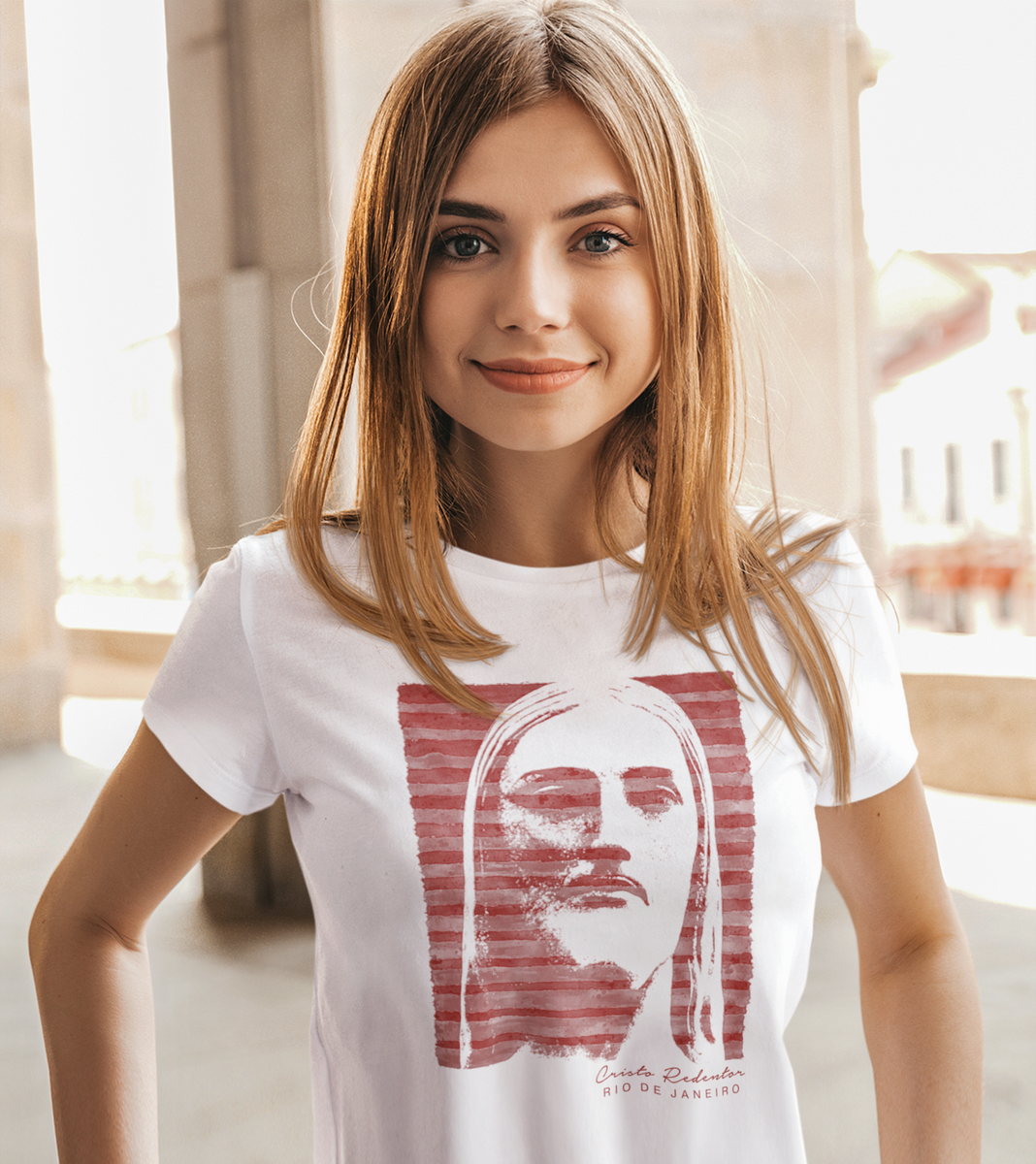 Nome do produto: Camiseta Feminina Cristo Redentor vermelho e preto