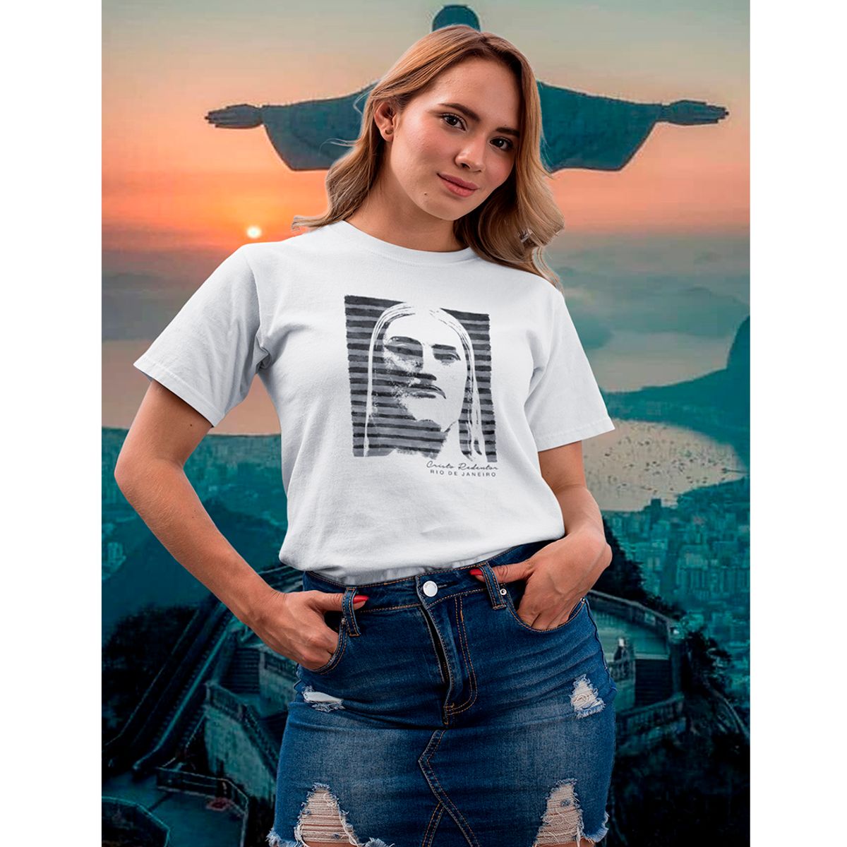 Nome do produto: Camiseta Feminina Cristo Redentor listras pretas