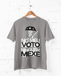 Nome do produtoCamiseta No meu voto ninguém mexe