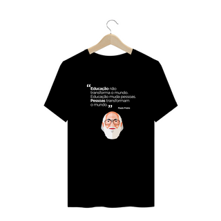 Nome do produtoT-shirt Plus Size Paulo Freire