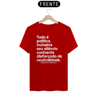 Nome do produtoT-shirt Tradicional Tudo é política