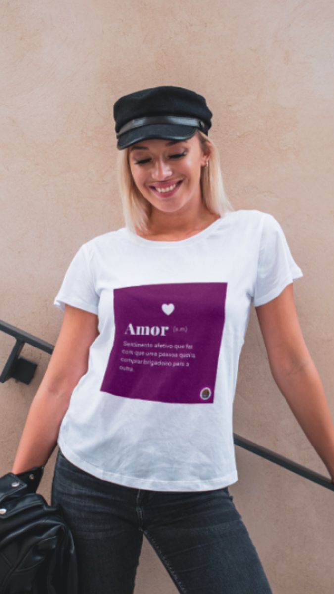 Nome do produto: Camiseta Feminina Baby look - Amor