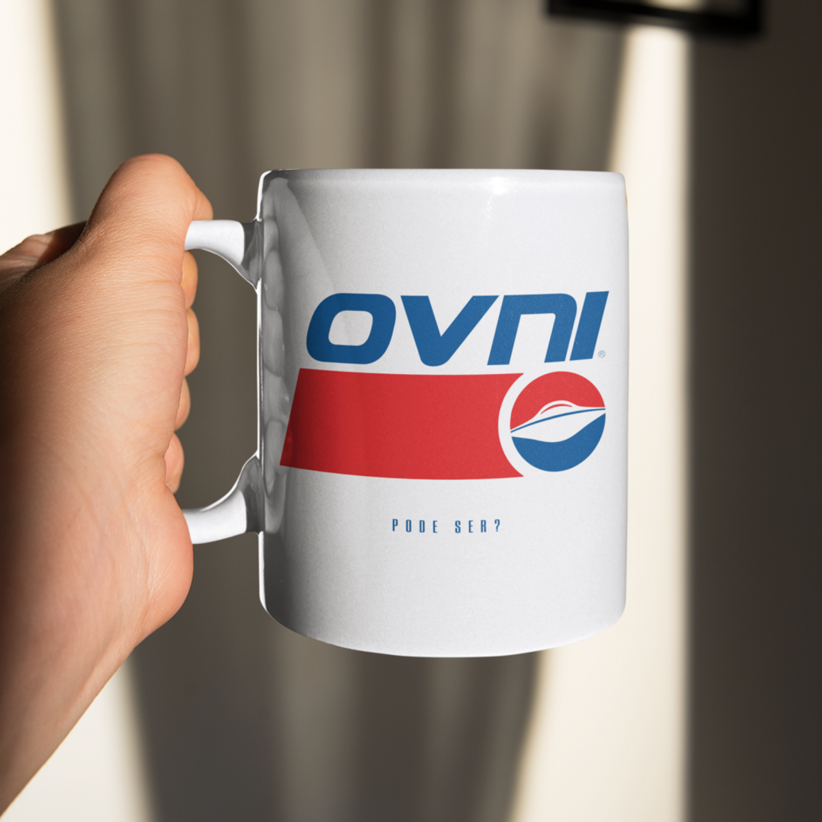 Nome do produto: Caneca Ovni - Pode Ser?