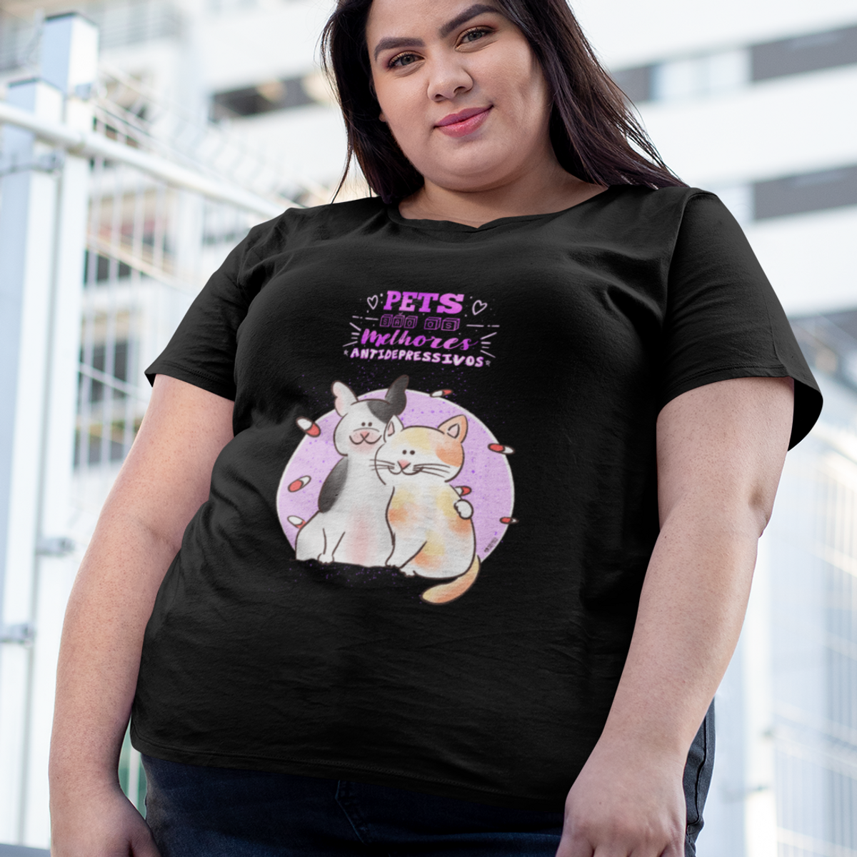 Nome do produto: Camiseta Plus Size Pets São os Melhores Antidepressivos