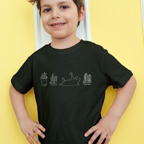 Camiseta Infantil Gatos e Plantas Preta