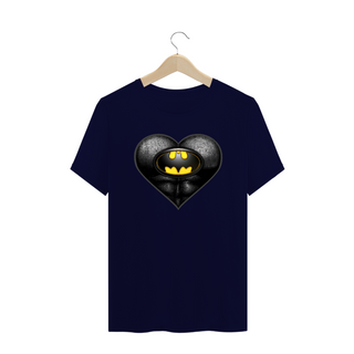 Nome do produtoCamiseta Plus Size Coração de Herói Batman