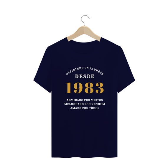 Camiseta Plus Size Aniversário Admirado Desde 1983