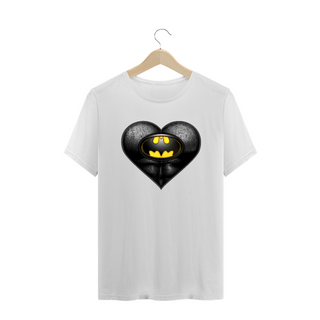 Nome do produtoCamiseta Plus Size Coração de Herói Batman