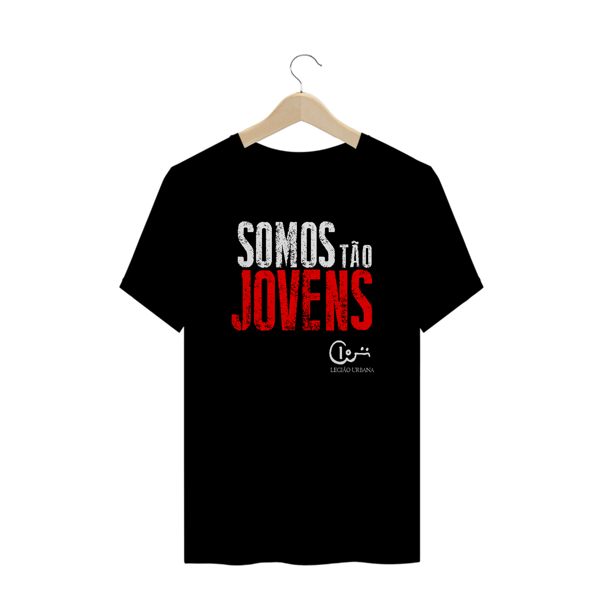 Nome do produto: Camiseta Plus Size Somos Tão Jovens Legião Urbana