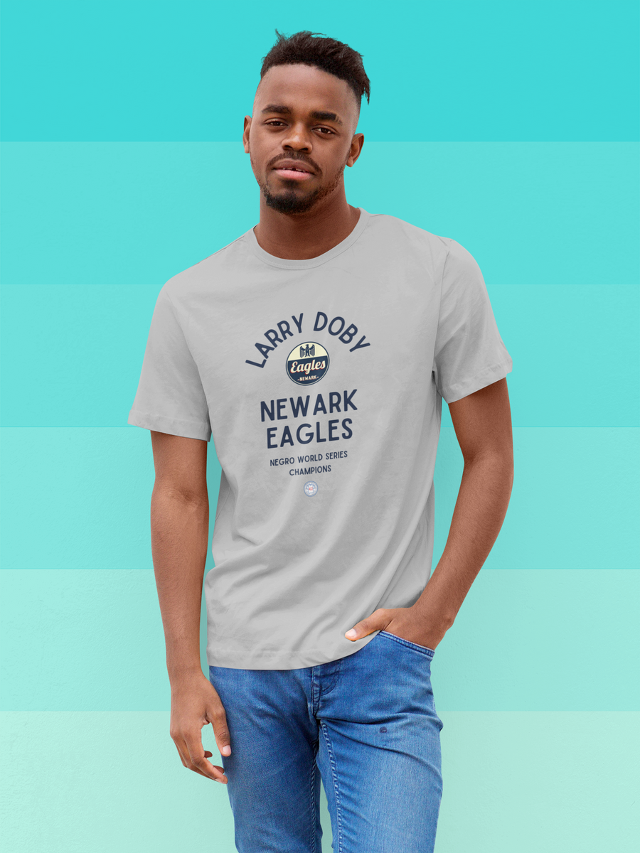 Nome do produto: Camiseta Larry Doby - Newark Eagles