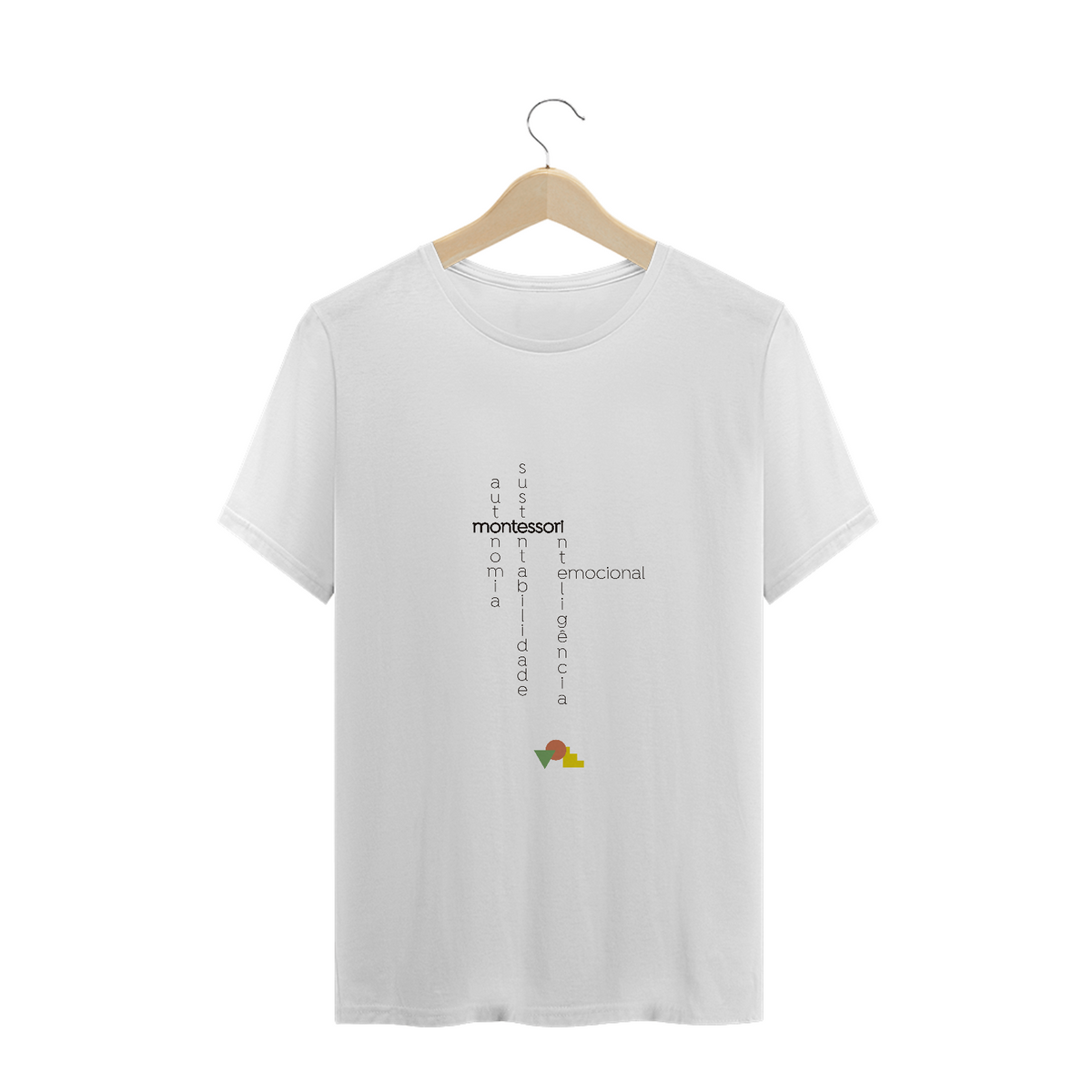 Nome do produto: Camiseta Voe Montessori Palavras Colorida