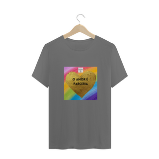 Camiseta Estonada O Amor é Parceria 