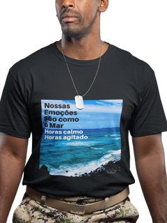 Camiseta Masculina Básica Mar Calmo e Agitado