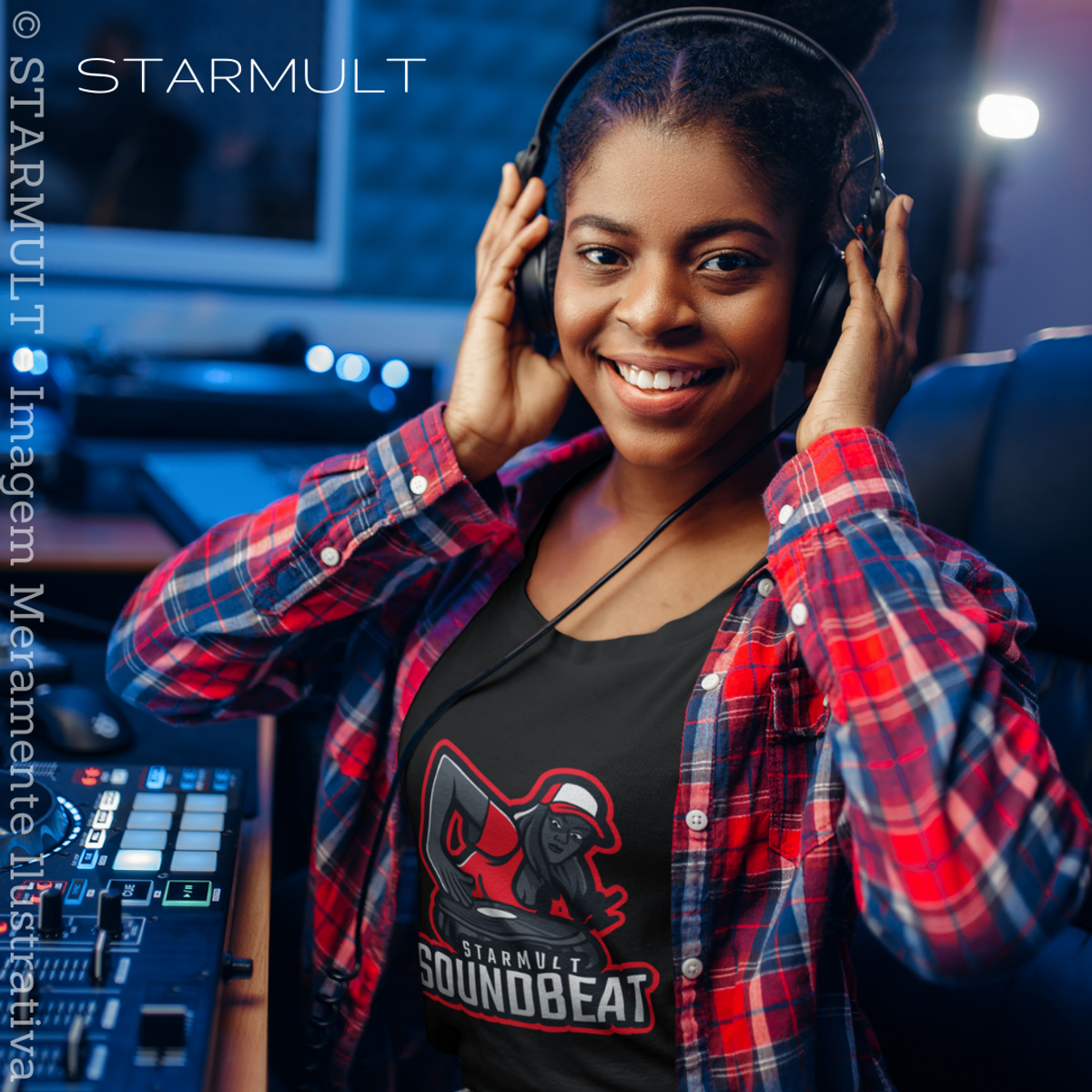 Nome do produto: CAMISETA - SOUNDBEAT (RED DJ) STARMULT