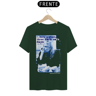 Nome do produtoCamiseta 'Joni Mitchell: Dark Cafe Days'