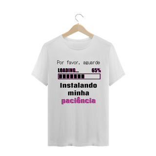 Nome do produtoT-shirt Masculina Branca e Colorida (letra rosa) 