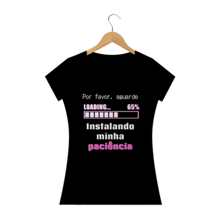 T-shirt Feminina Preta e Colorida (letra rosa) 