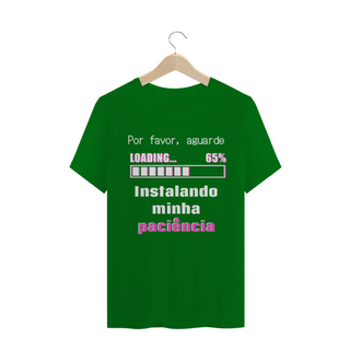 Nome do produtoT-shirt Masculina Preta e Colorida (letra rosa) 