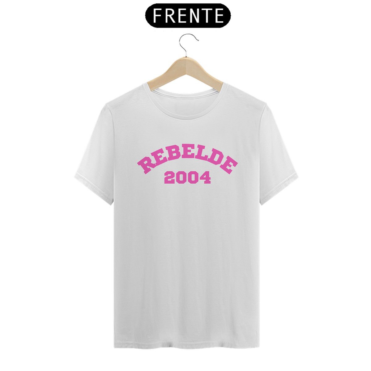 Nome do produto: Camiseta Unissex - Rebelde 2004 