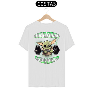 Nome do produtoCamiseta Que a Força Esteja Comigo (Estampa nas Costas)