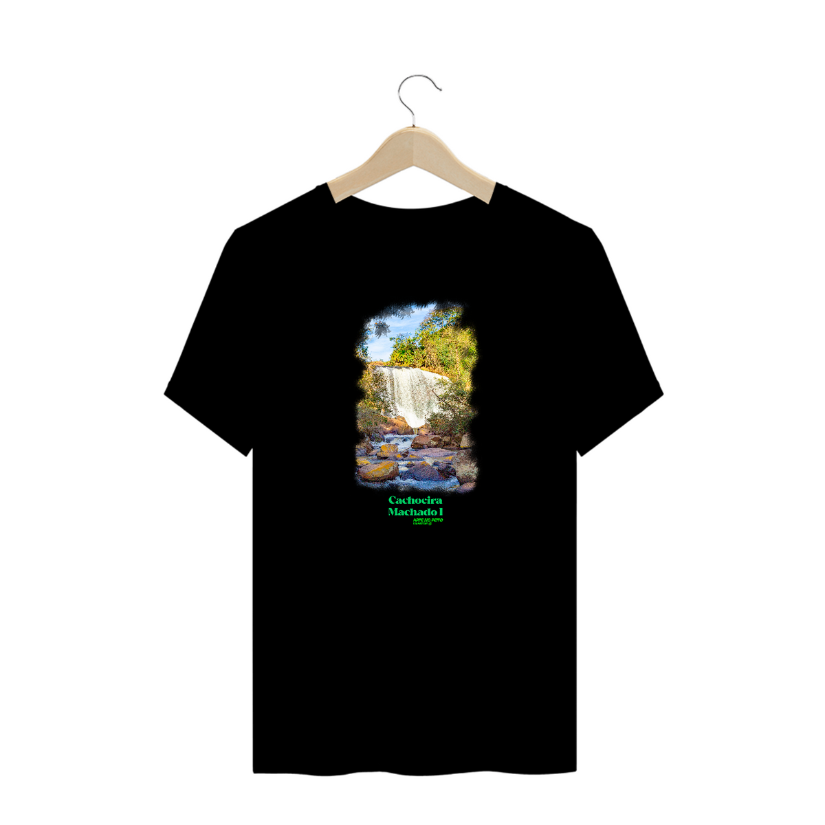 Nome do produto:  Cachoeira Machado I - Camiseta Plus size
