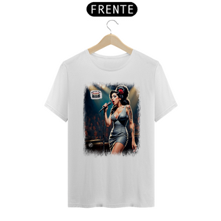 Nome do produtoCamiseta Amy Winehouse - Best of the 60s to the Y2K