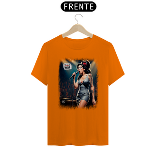 Nome do produtoCamiseta Amy Winehouse - Best of the 60s to the Y2K