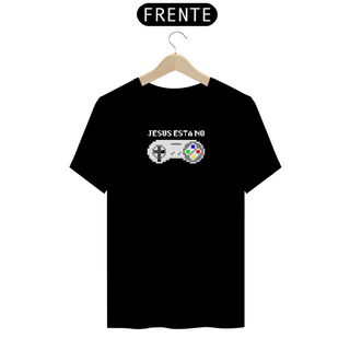 Nome do produtoCamisa Jesus está no controle - Arte 8 bits