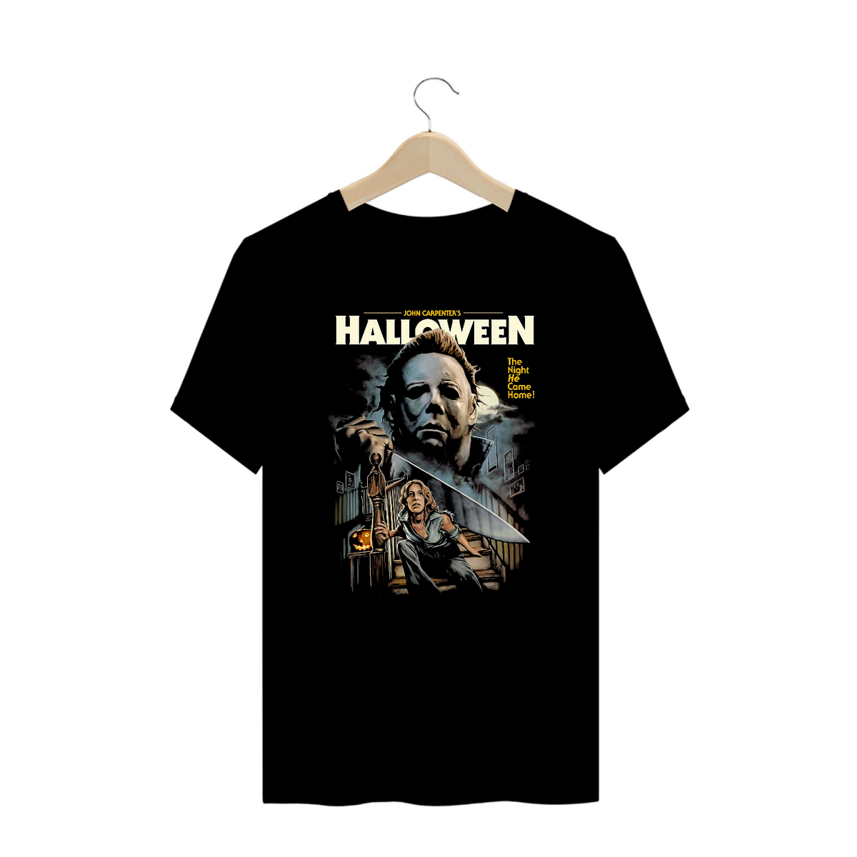 Nome do produto: Camiseta Plus Size Halloween - A Noite Ele Volta para Casa Filme Terror Estampa Exclusiva