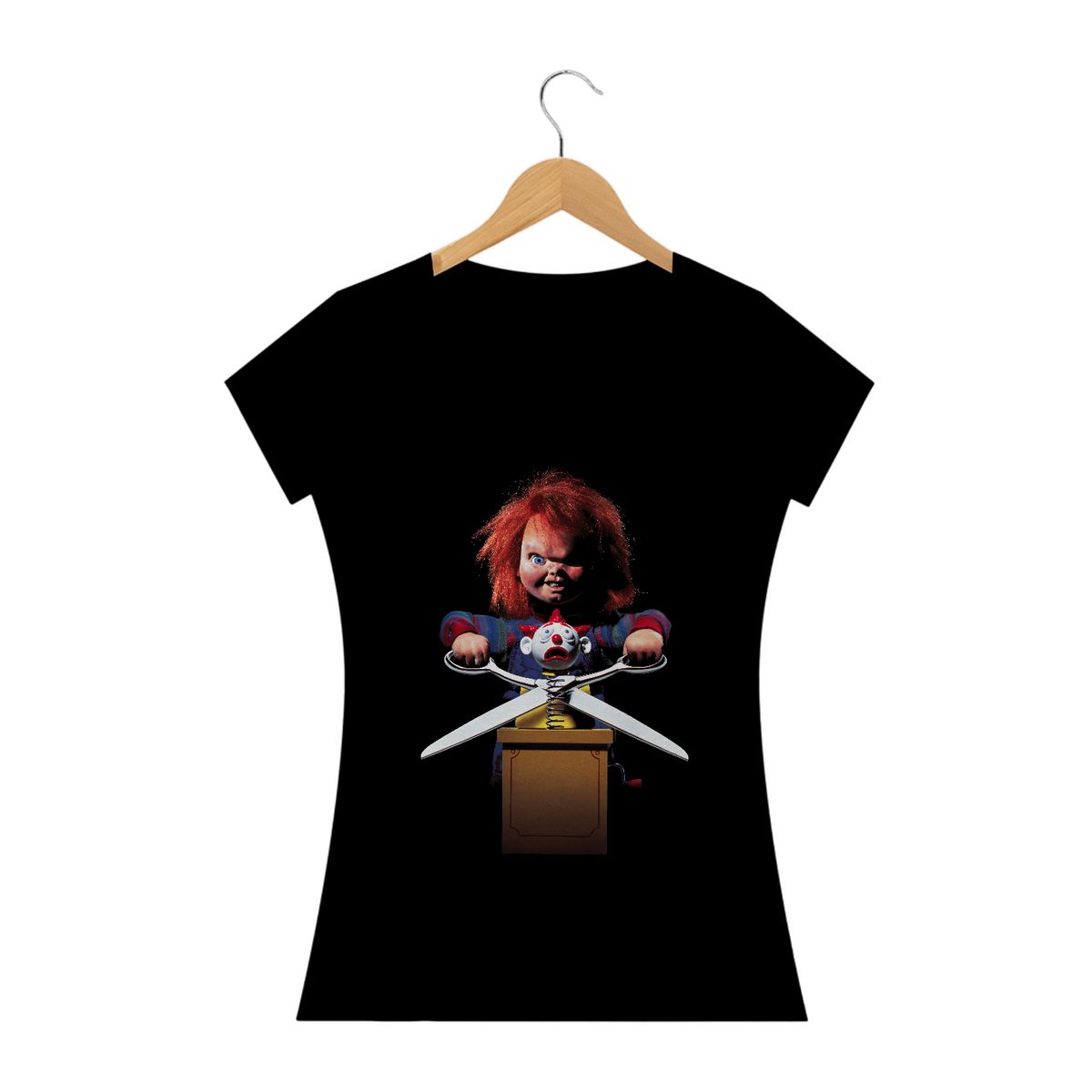 Nome do produto: Camiseta Feminina Brinquedo Assassino 2 Capa Estampa Chucky Filme Terror 