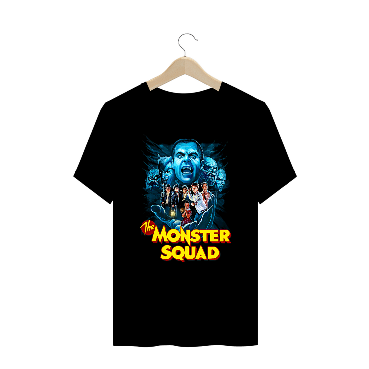 Nome do produto: Camiseta Plus Size Deu a Louca nos Monstros 