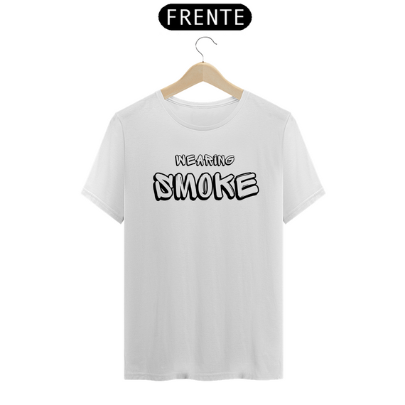 Camiseta wearing Smoke