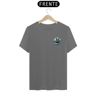 Nome do produtoCAMISETA T-SHIRT ESTONADA, MINIMALISTA DOG SURFER BLUE HEELER 