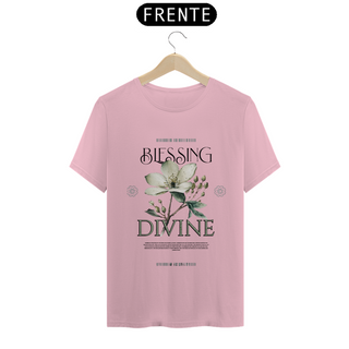 Nome do produtoTshirt Benção Divina camiseta clássica