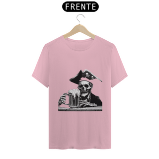 Nome do produtoEstilo Pirata: Camiseta Caveira Levando a Diversão a Bordo