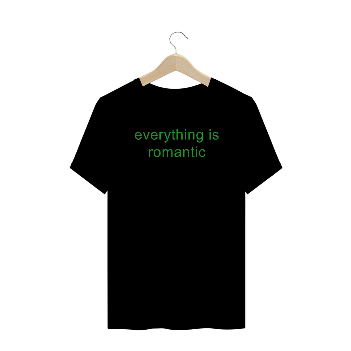 Nome do produto: Camiseta Plus Size Preta \'CHARLI XCX - EVERYTHING IS ROMANTIC\'