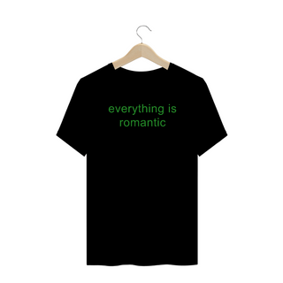 Camiseta Plus Size Preta 'CHARLI XCX - EVERYTHING IS ROMANTIC'