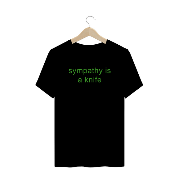 Camiseta Plus Size Preta 'CHARLI XCX - SYMPATHY IS A KNIFE'