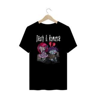 Camiseta Plus Size Preta 'DEATH & ROMANCE'