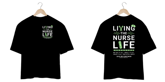 Camiseta Oversized Living The Nurse Life