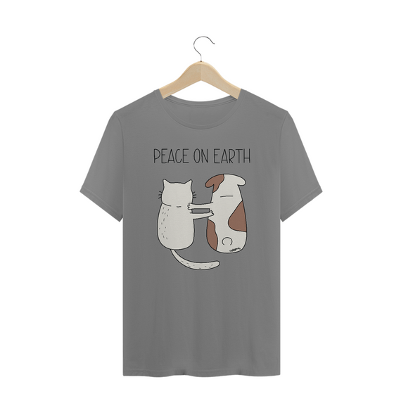 Camiseta Plus Size Cachorro e Gato - Peace on Earth
