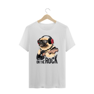 Nome do produtoCamiseta Plus Size Pug On The Rock