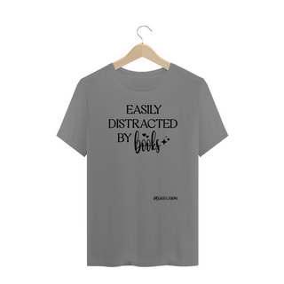 Nome do produtoCamiseta Plus Size Easily Distracted by Books