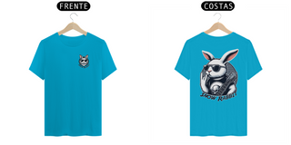 Nome do produtoSnow Rabbit Guitarrista frente e costas- camiseta adulto 