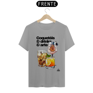 Nome do produtoCamiseta de barman com coqueteis, drinks e arte, com estampa de lindos e deliciosos drinks.