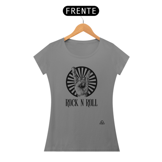 Camiseta feminina com mão chifrinho 