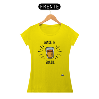 Nome do produtoA combinação perfeita: camiseta 'Made in Brazil' com estampa de copo americano, um verdadeiro símbolo da cultura brasileira!