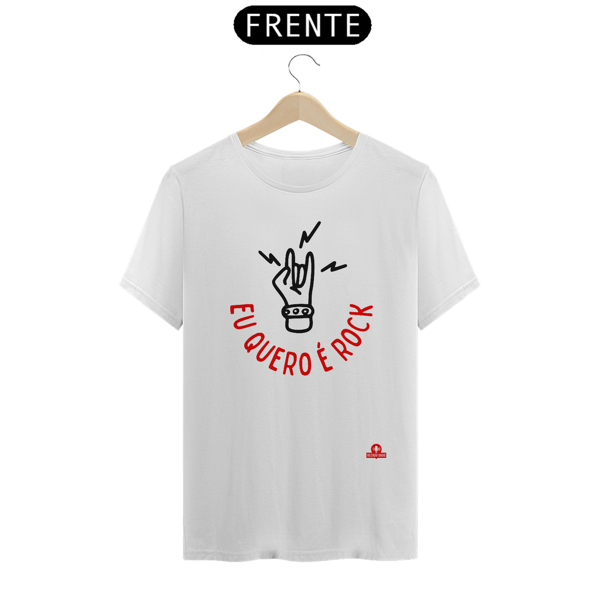 Nome do produto: Camiseta com estampa de mão fazendo chifrinho e frase \